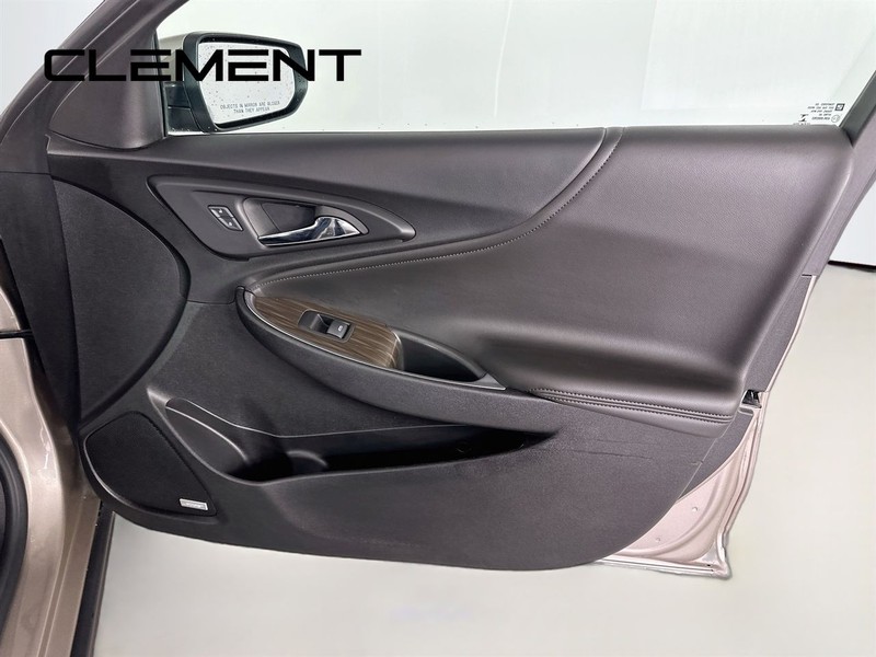 Chevrolet Malibu Vehicle Image 35