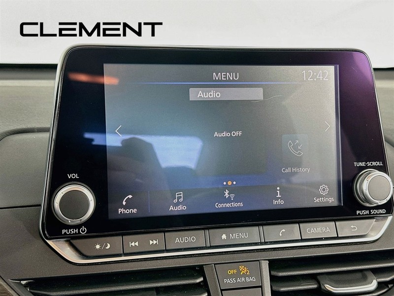 Nissan Altima Vehicle Image 19