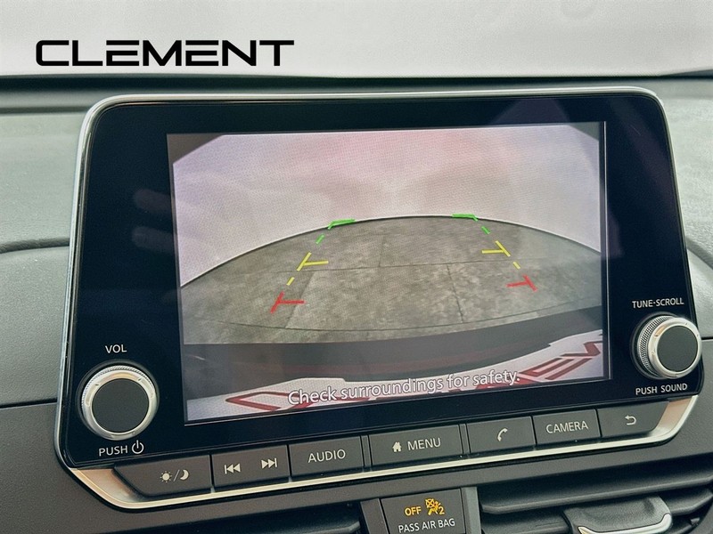 Nissan Altima Vehicle Image 20