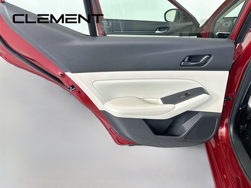 Nissan Altima Vehicle Image 29