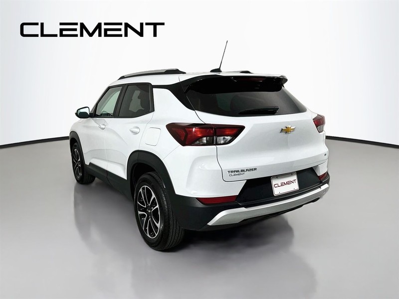 Chevrolet Trailblazer Vehicle Image 10
