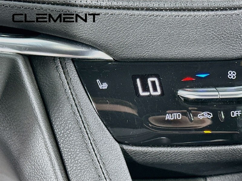 Cadillac XT6 Vehicle Full-screen Gallery Image 23