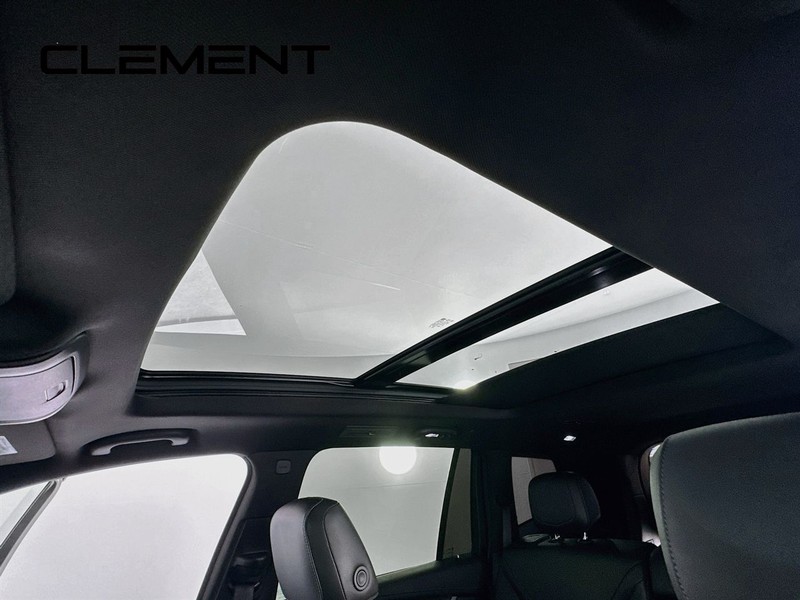 Cadillac XT6 Vehicle Full-screen Gallery Image 26