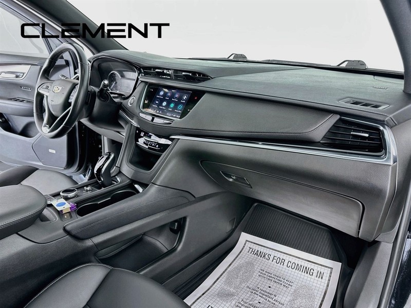 Cadillac XT6 Vehicle Full-screen Gallery Image 35