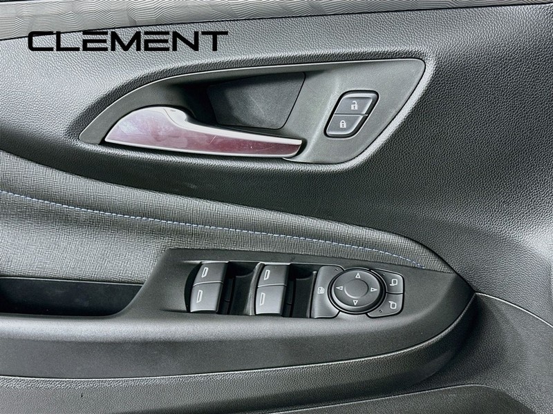 Buick Envista Vehicle Full-screen Gallery Image 26