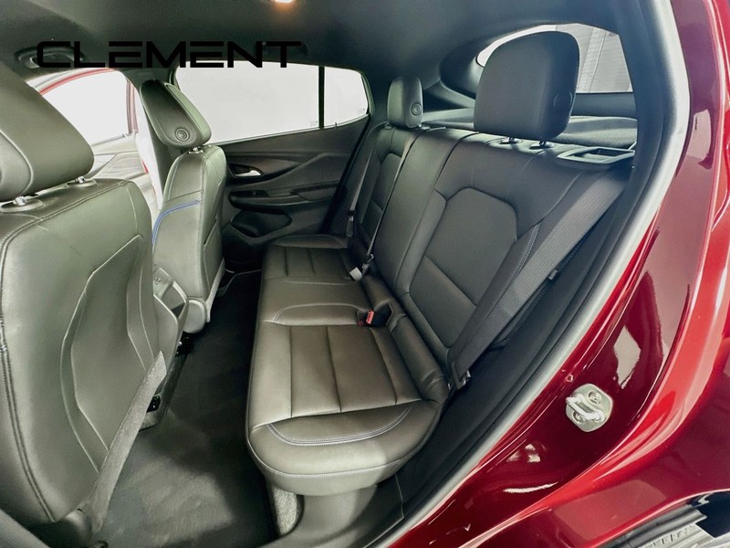 Buick Envista Vehicle Full-screen Gallery Image 31