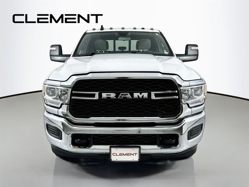 Ram 3500 Vehicle Image 03