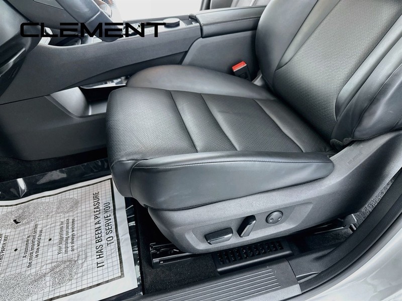 Nissan Rogue Vehicle Image 29