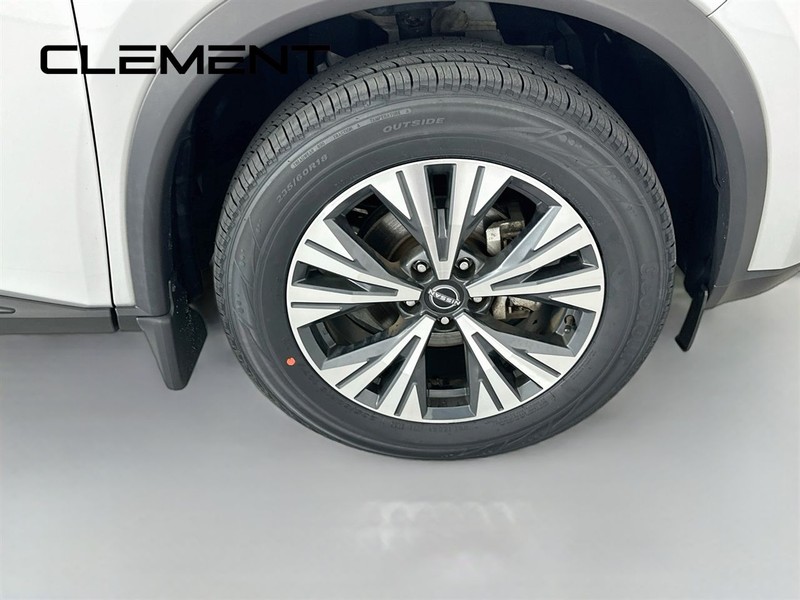 Nissan Rogue Vehicle Image 36