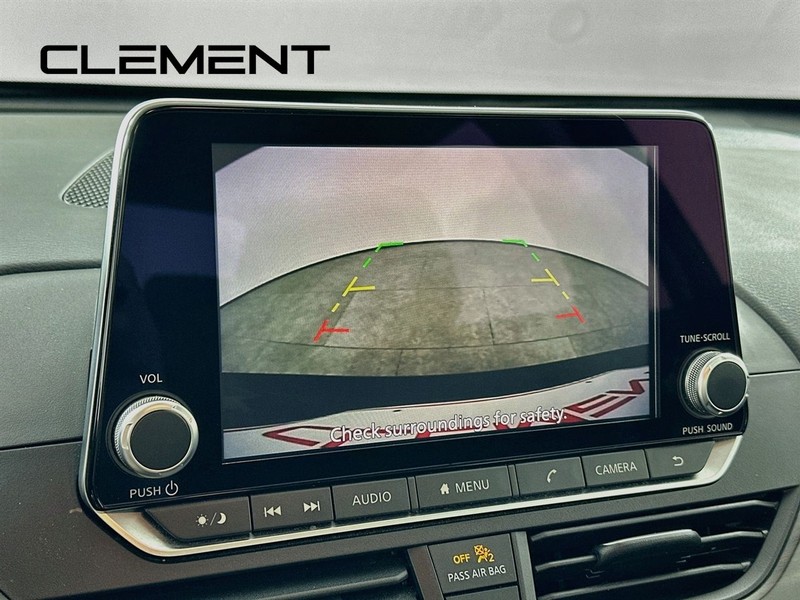 Nissan Altima Vehicle Image 20