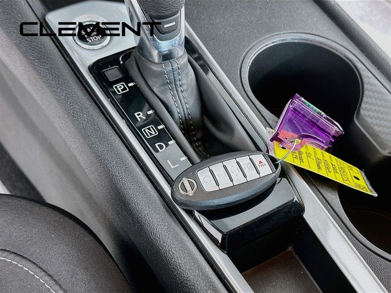 Nissan Altima Vehicle Image 23