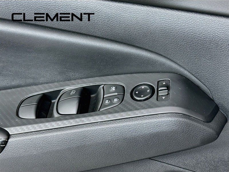 Nissan Altima Vehicle Image 24