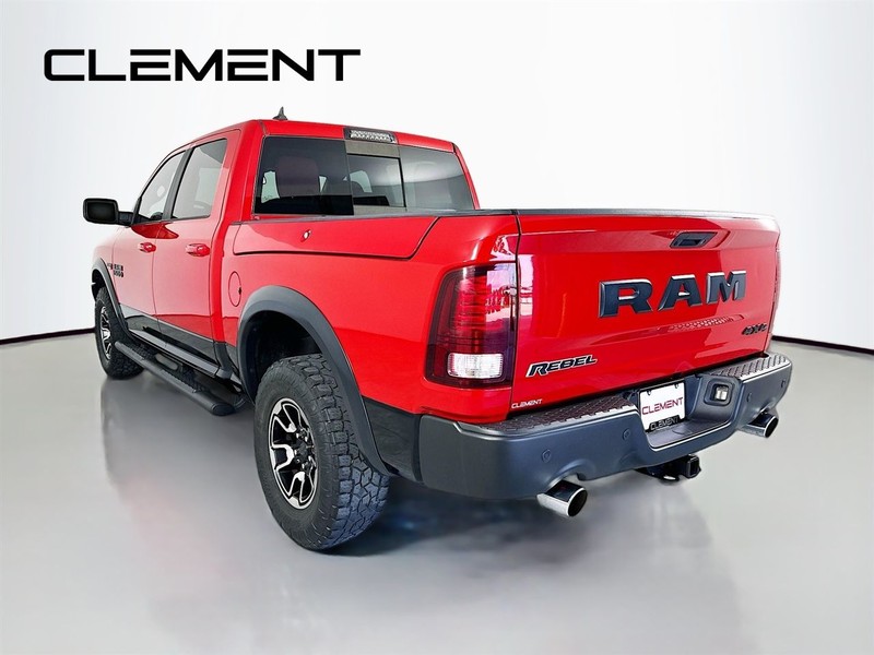 Ram 1500 Vehicle Full-screen Gallery Image 10
