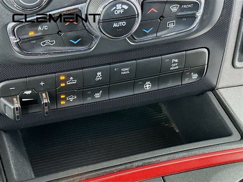 Ram 1500 Vehicle Full-screen Gallery Image 23