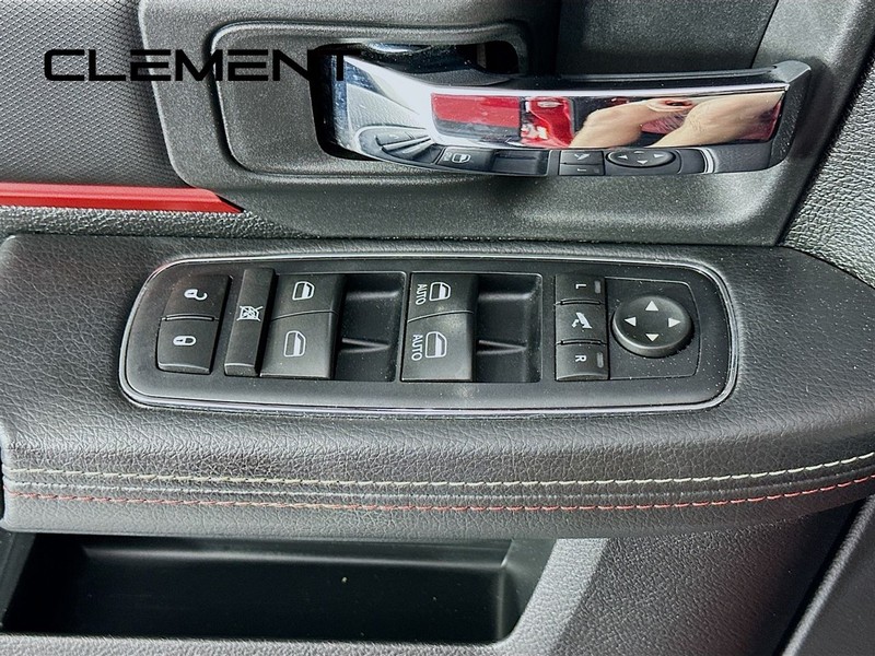 Ram 1500 Vehicle Full-screen Gallery Image 27