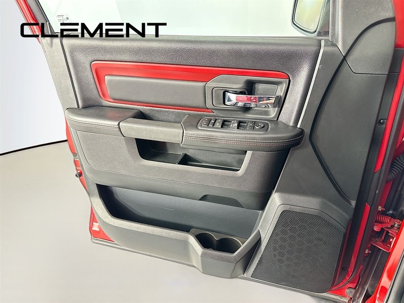 Ram 1500 Vehicle Full-screen Gallery Image 28