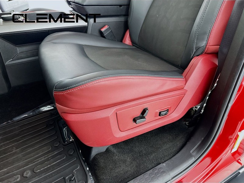 Ram 1500 Vehicle Full-screen Gallery Image 29