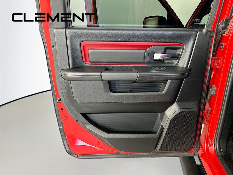 Ram 1500 Vehicle Full-screen Gallery Image 31