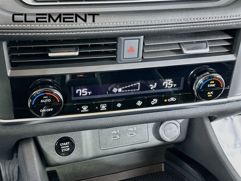 Nissan Rogue Vehicle Image 22