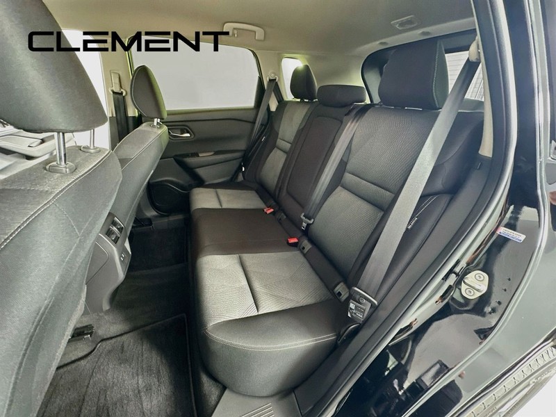 Nissan Rogue Vehicle Image 30