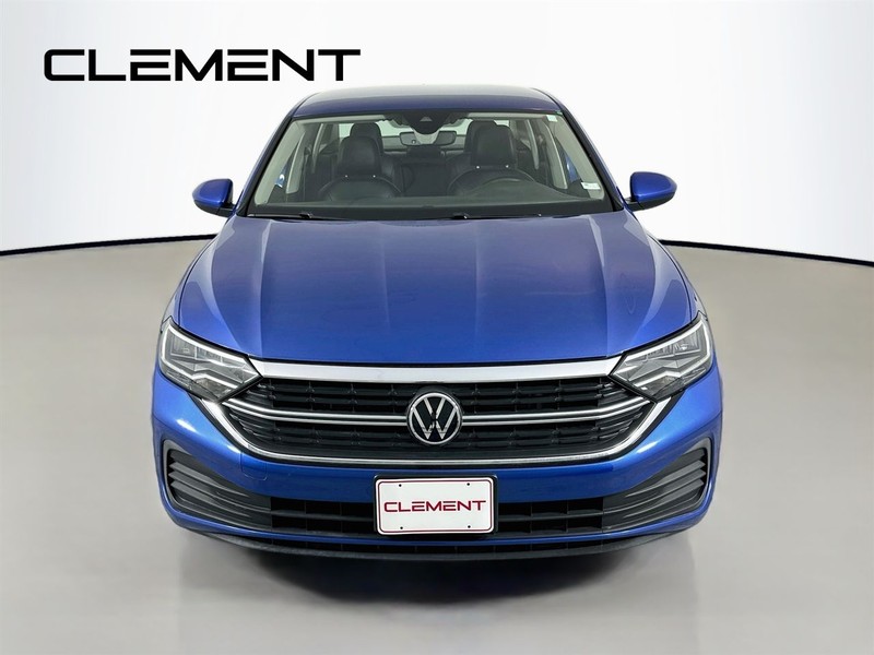 Volkswagen Jetta Vehicle Image 03