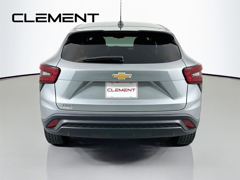 Chevrolet Trax Vehicle Image 08
