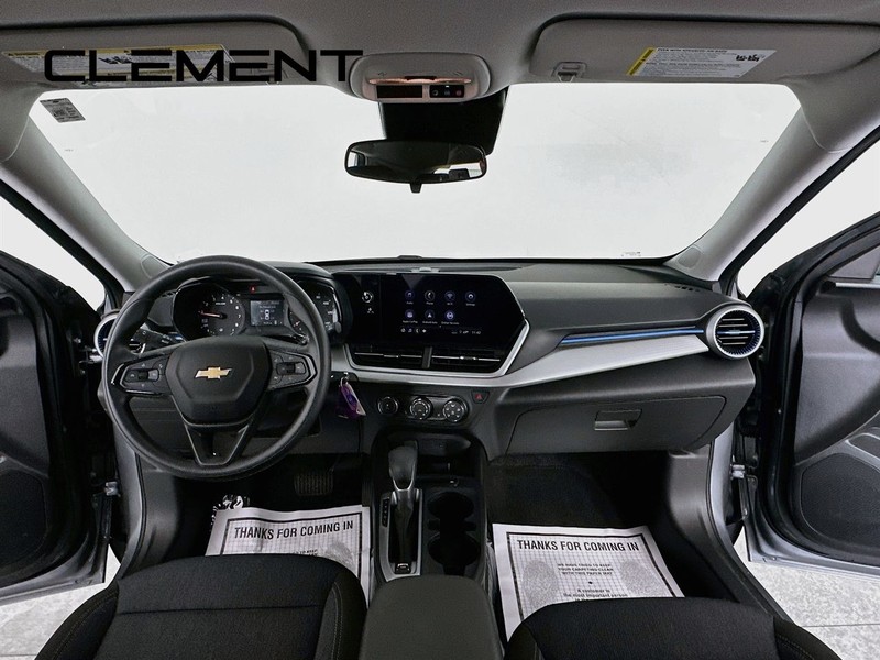 Chevrolet Trax Vehicle Image 12