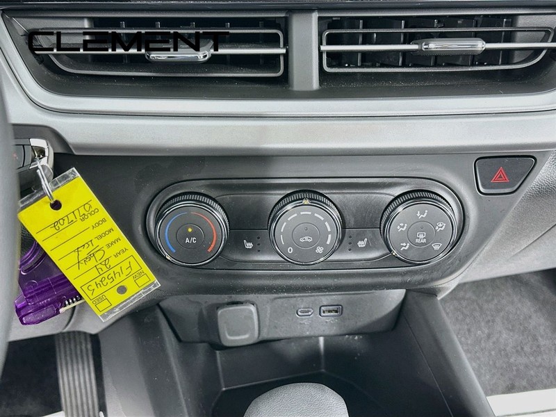 Chevrolet Trax Vehicle Image 22