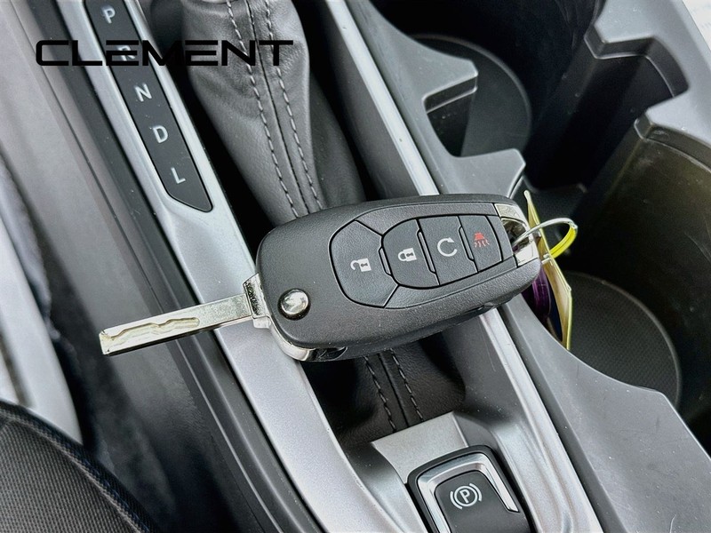 Chevrolet Trax Vehicle Image 24