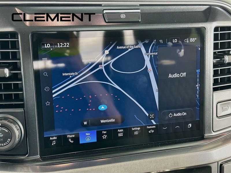Ford Super Duty F-450 DRW Vehicle Full-screen Gallery Image 19