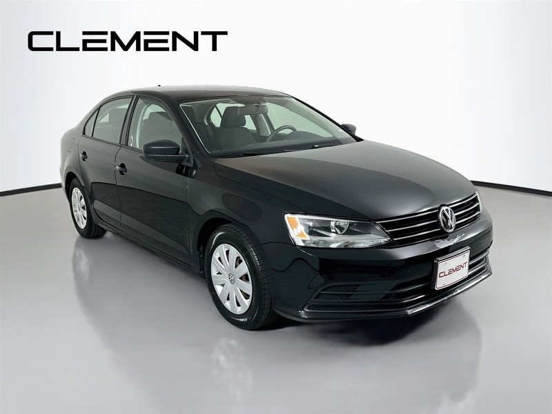 Volkswagen Jetta Sedan Vehicle Image 05