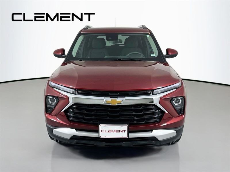 Chevrolet Trailblazer Vehicle Image 03