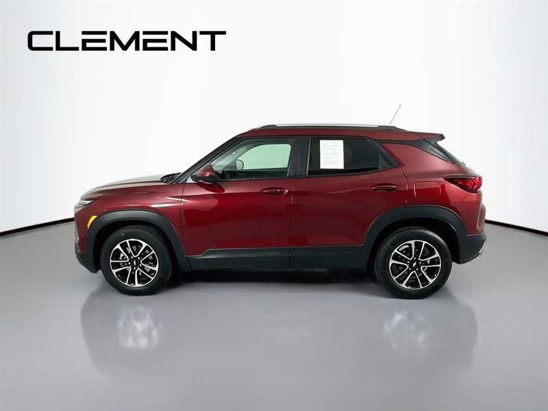 Chevrolet Trailblazer Vehicle Image 06