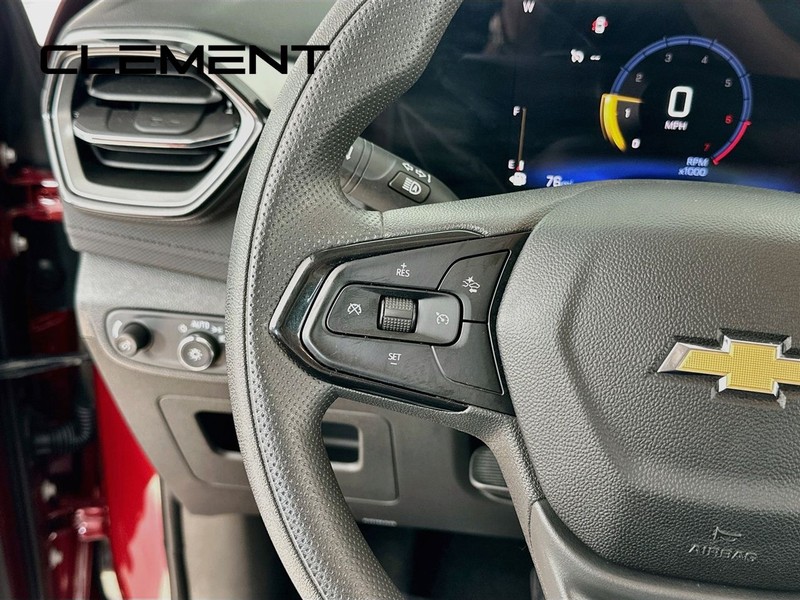 Chevrolet Trailblazer Vehicle Image 16