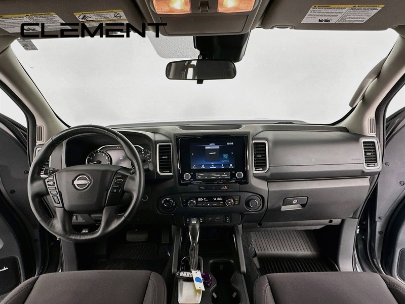 Nissan Frontier Vehicle Image 11