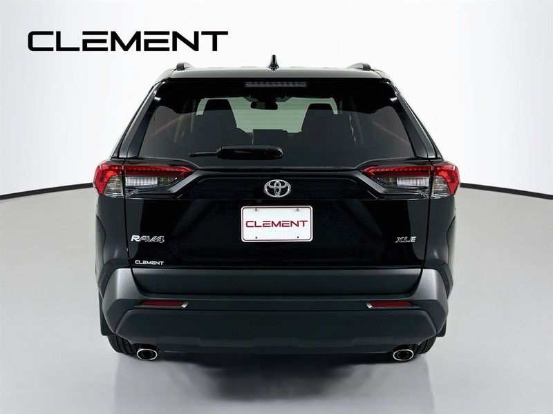 Toyota RAV4 Vehicle Image 08