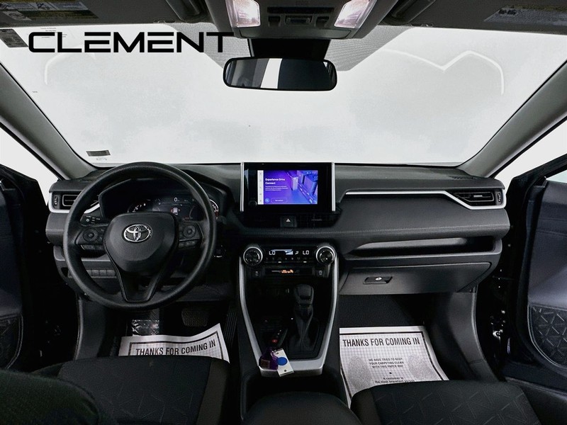 Toyota RAV4 Vehicle Image 12