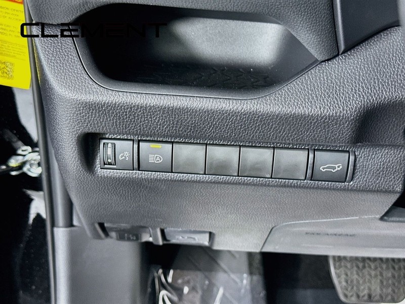 Toyota RAV4 Vehicle Image 14