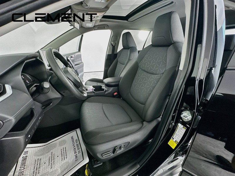 Toyota RAV4 Vehicle Image 29