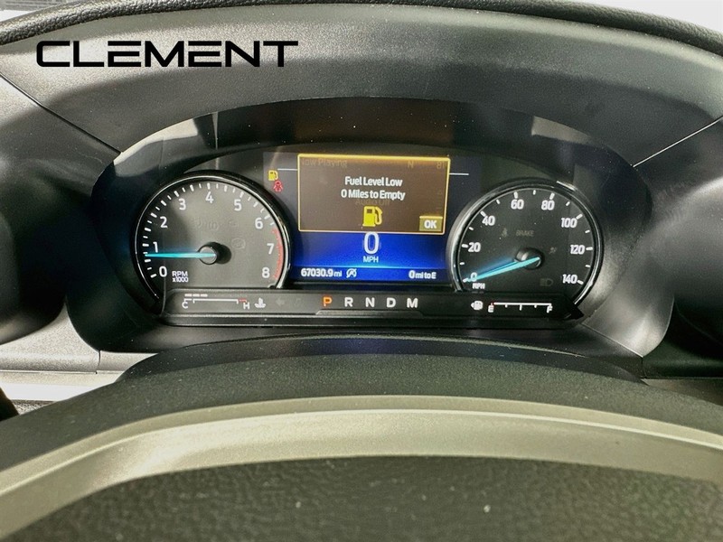 Ford Explorer Vehicle Full-screen Gallery Image 18