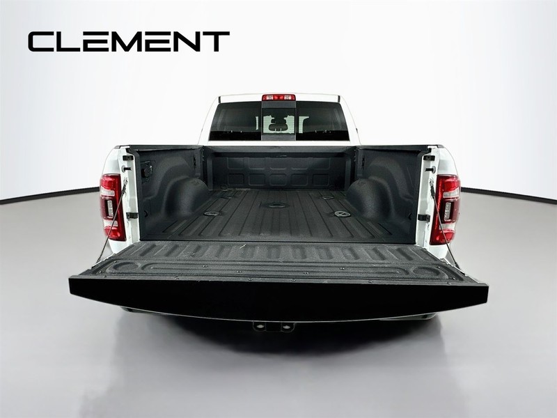 Ram 3500 Vehicle Image 11
