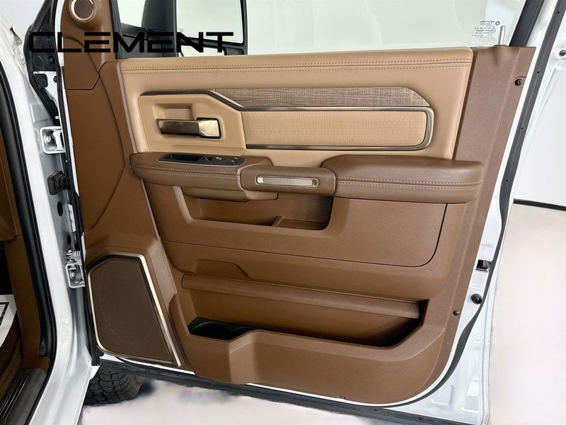Ram 3500 Vehicle Image 36