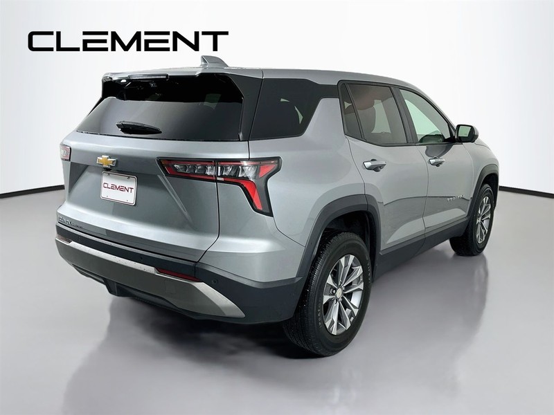 Chevrolet Equinox Vehicle Full-screen Gallery Image 7