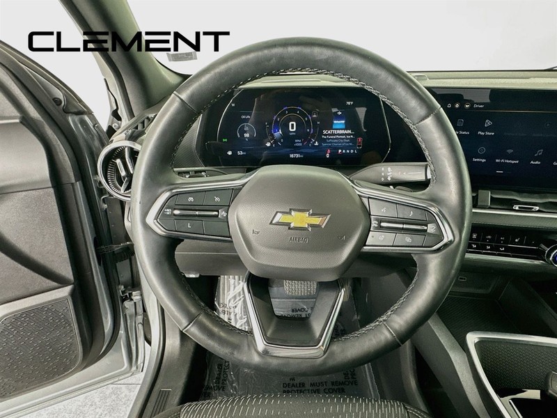 Chevrolet Equinox Vehicle Full-screen Gallery Image 15