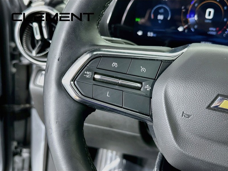 Chevrolet Equinox Vehicle Full-screen Gallery Image 16
