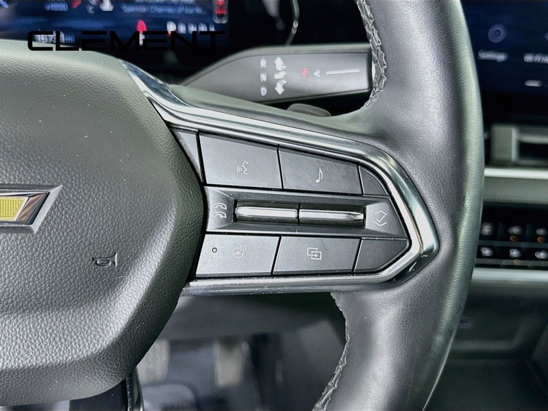Chevrolet Equinox Vehicle Full-screen Gallery Image 17