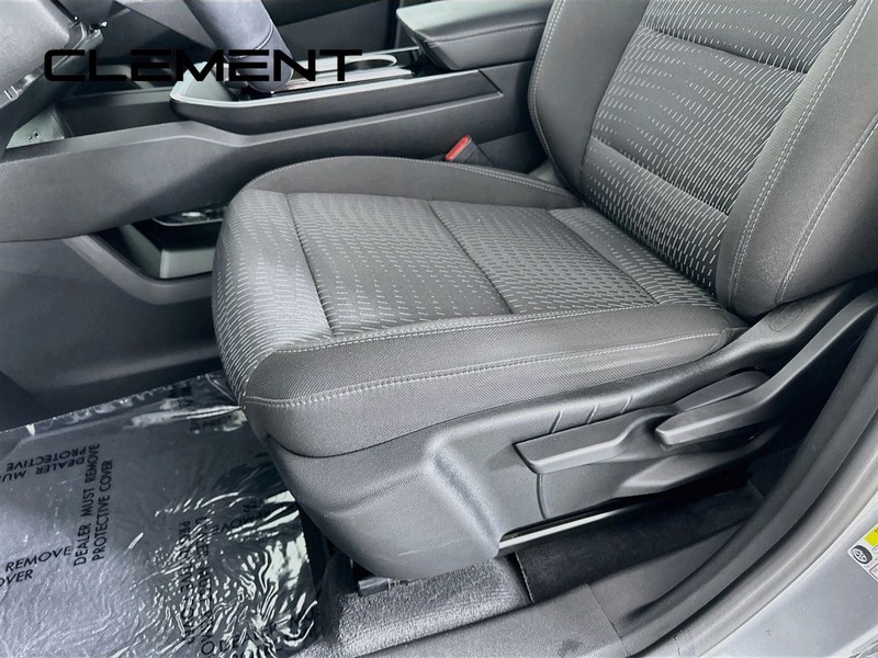 Chevrolet Equinox Vehicle Full-screen Gallery Image 28