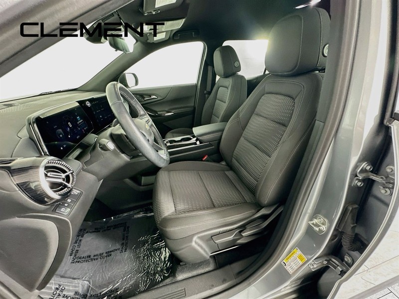 Chevrolet Equinox Vehicle Full-screen Gallery Image 29