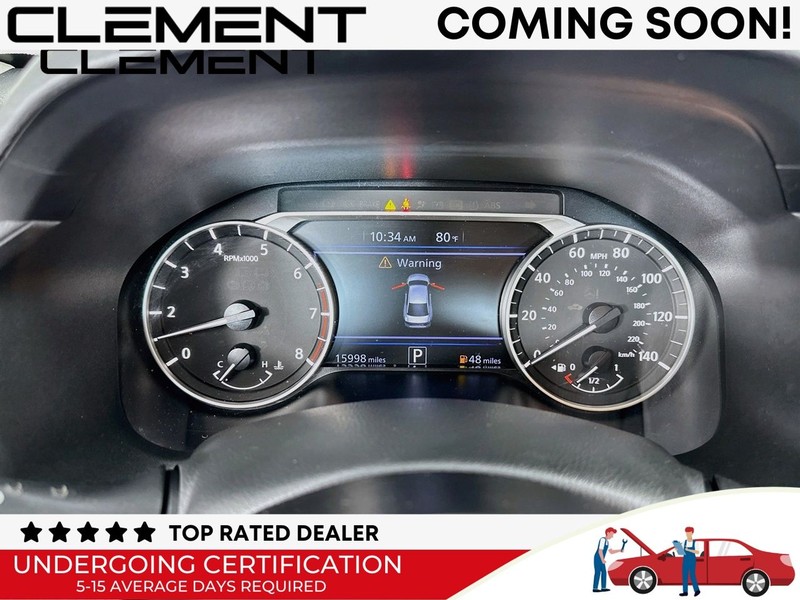 Nissan Altima Vehicle Full-screen Gallery Image 18