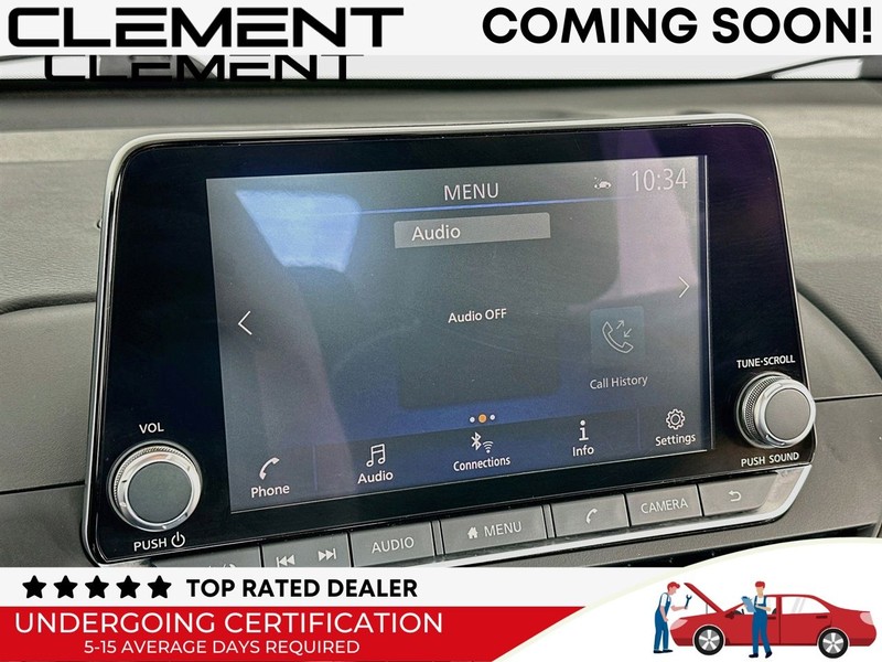 Nissan Altima Vehicle Full-screen Gallery Image 19